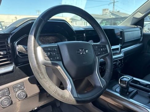 Used 2024 Chevrolet Silverado 1500 LT Trail Boss w/ Protection Package AWD/4WD image 10