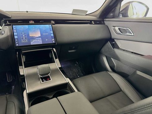 Used 2025 Land Rover Range Rover Velar Dynamic SE image 24
