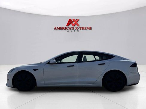 Used 2022 Tesla Model S Plaid image 2