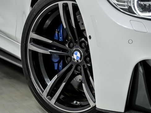 Used 2016 BMW M4 Coupe RWD image 4