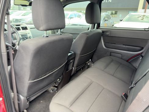 Used 2009 Ford Escape XLT AWD/4WD image 16