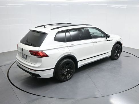 Used 2023 Volkswagen Tiguan SE R-Line FWD image 37