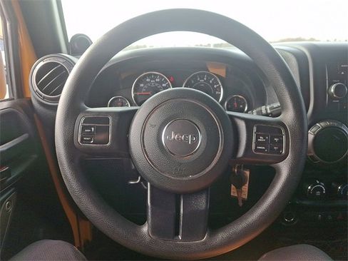 Used 2012 Jeep Wrangler Unlimited Sport image 17