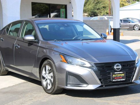Used 2023 Nissan Altima 2.5 S FWD image 3
