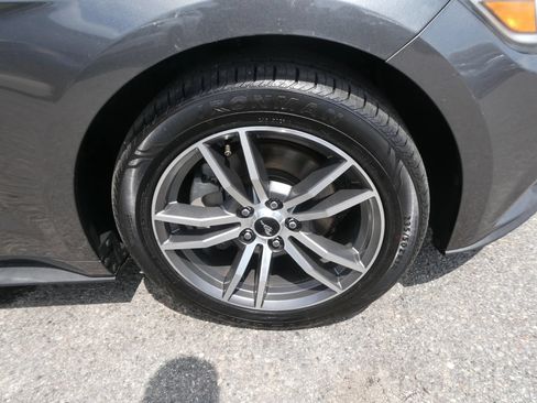 Used 2016 Ford Mustang Coupe RWD image 20
