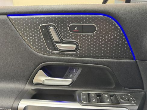 Certified 2025 Mercedes-Benz GLB 250 image 22