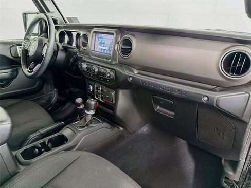 Used 2022 Jeep Wrangler Unlimited Sport AWD/4WD image 28