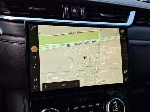 Used 2022 Jaguar F-PACE S image 17