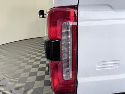 Used 2025 Ford F250 XL w/ STX Appearance Package image 27