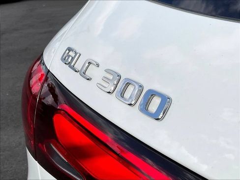 Used 2024 Mercedes-Benz GLC 300 4MATIC image 26