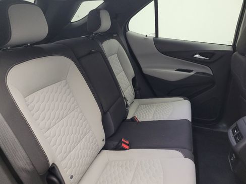 Used 2021 Chevrolet Equinox LT image 19