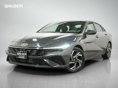 Used 2025 Hyundai Elantra SEL