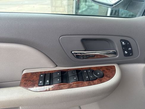 Used 2007 Chevrolet Tahoe LTZ w/ LTZ Preferred Equipment Group image 6