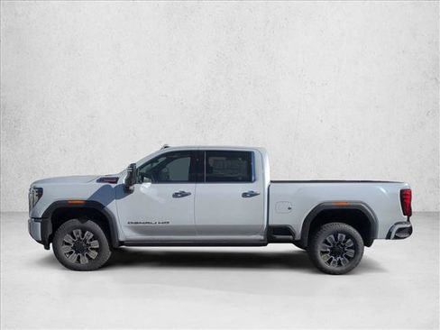 New 2026 GMC Sierra 2500 Denali w/ Denali Reserve Package AWD/4WD image 7