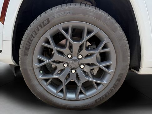 Used 2024 Jeep Grand Cherokee L Summit AWD/4WD image 35