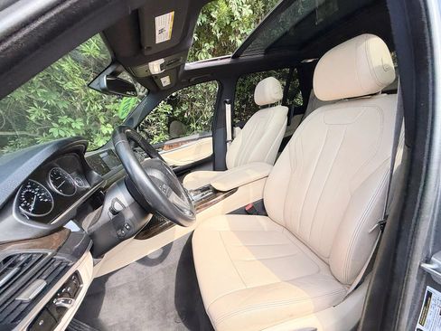 Used 2017 BMW X5 xDrive35i w/ Premium Package AWD/4WD image 47