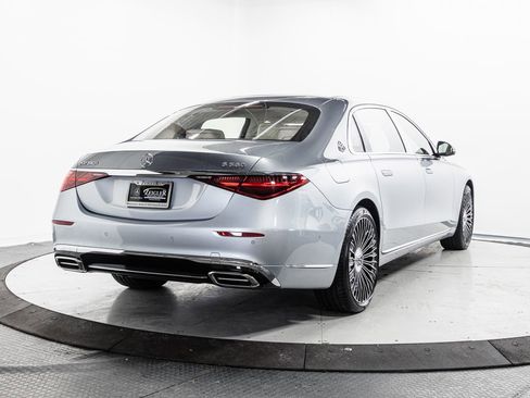 Certified 2024 Mercedes-Benz Maybach S 580 4MATIC image 37