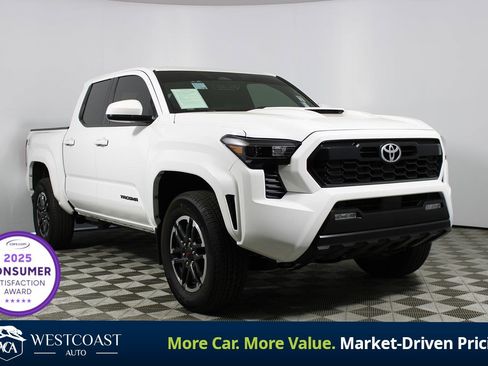 Used 2024 Toyota Tacoma TRD Sport RWD image 1