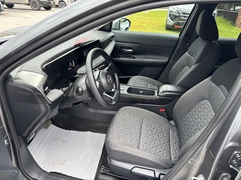 Certified 2025 Nissan Kicks SV AWD/4WD image 55