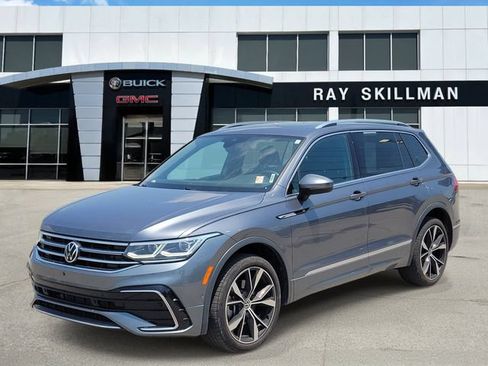 Used 2022 Volkswagen Tiguan SEL R-Line AWD/4WD image 3