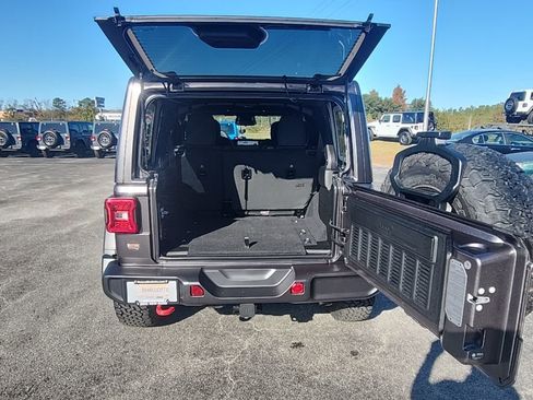 New 2026 Jeep Wrangler Unlimited Rubicon image 15