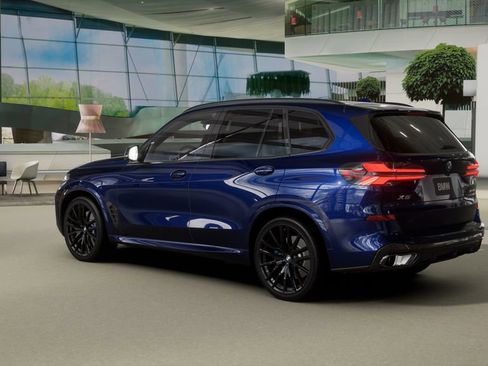 New 2026 BMW X5 sDrive40i w/ Executive Package image 2