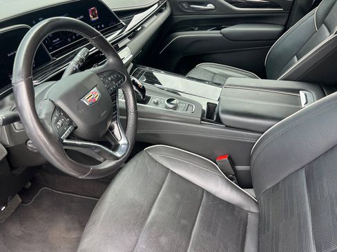 Used 2023 Cadillac Escalade ESV Sport w/ Touring Package image 10