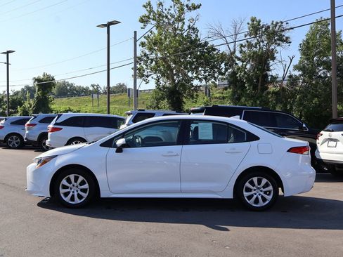 Used 2024 Toyota Corolla LE FWD image 4
