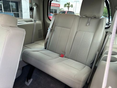 Used 2010 Ford Expedition XLT RWD image 19