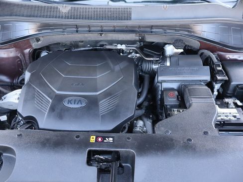 Used 2019 Kia Sorento AWD V6 image 41