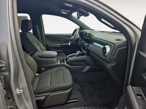 Used 2023 Chevrolet Colorado LT w/ LT Convenience Package II AWD/4WD image 15