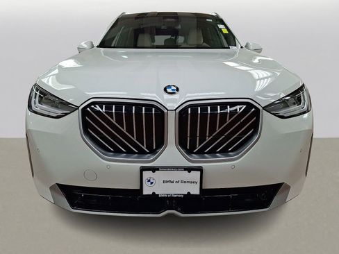 Used 2025 BMW X3 xDrive30i w/ Convenience Package image 2