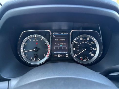 Used 2019 Nissan Titan SL w/ Midnight Edition image 9