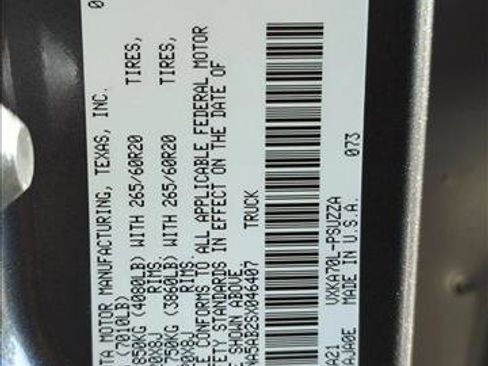 New 2025 Toyota Tundra Platinum image 18