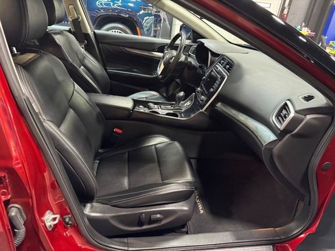 Used 2023 Nissan Maxima SL FWD image 17