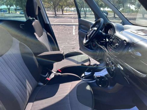 Used 2015 FIAT 500L Trekking FWD image 36