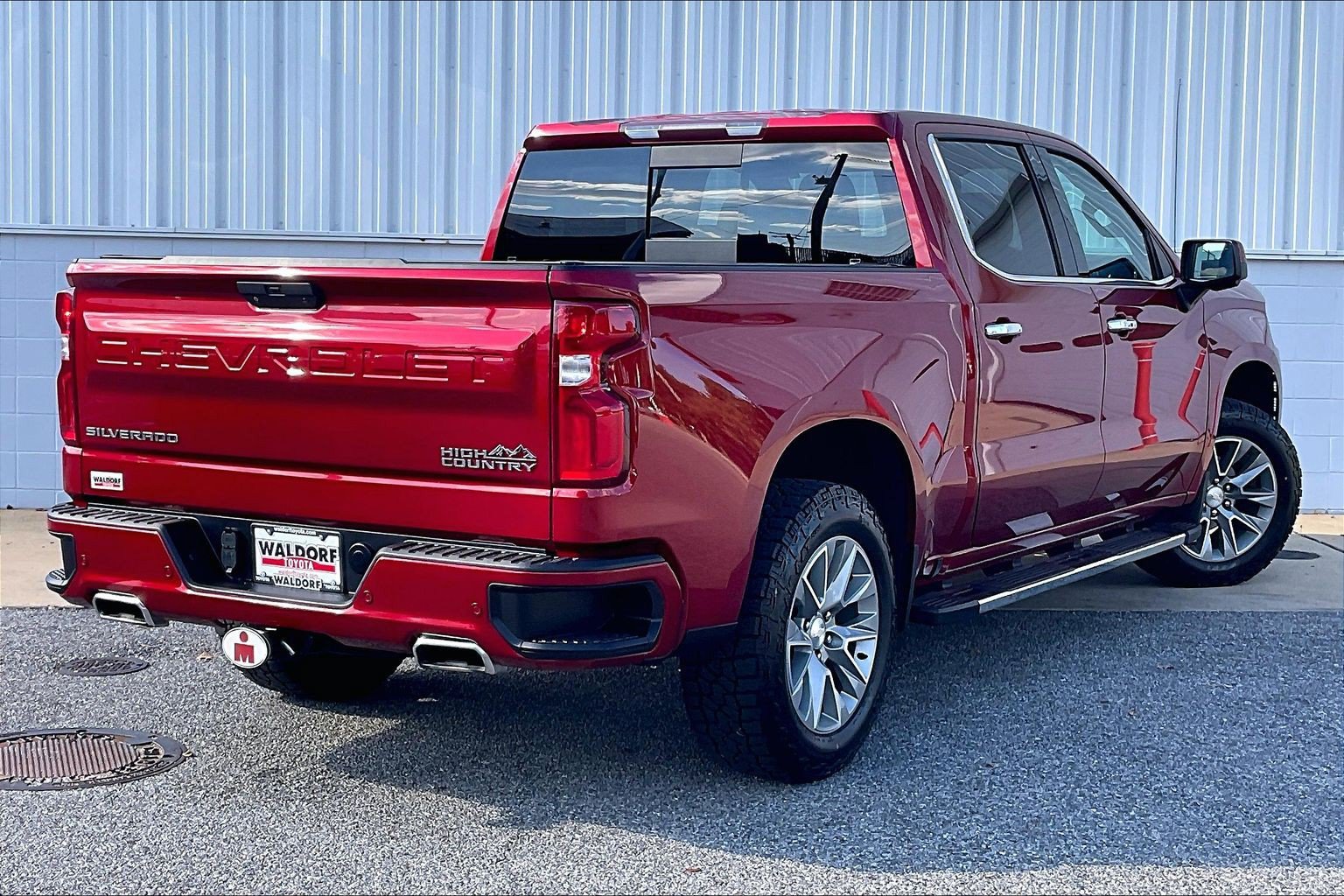 Used 2021 Chevrolet Silverado 1500 High Country w/ Z71 Off-Road Package AWD/4WD image 17
