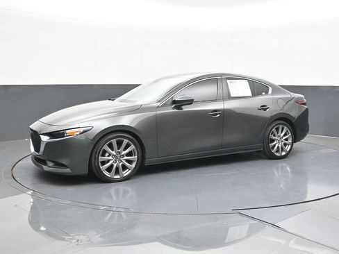 Used 2020 MAZDA MAZDA3 Sedan w/ Select Package FWD image 7