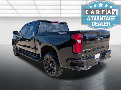 Used 2025 Chevrolet Silverado 1500 LT Trail Boss w/ Convenience Package II AWD/4WD image 2