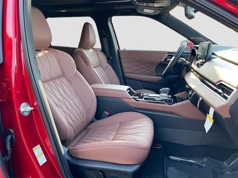 New 2025 Mitsubishi Outlander SEL image 30