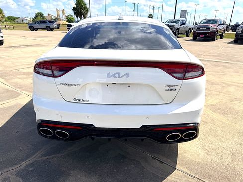 Used 2022 Kia Stinger GT2 AWD/4WD image 6