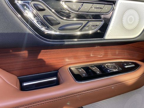 Used 2021 Lincoln Navigator Reserve image 20