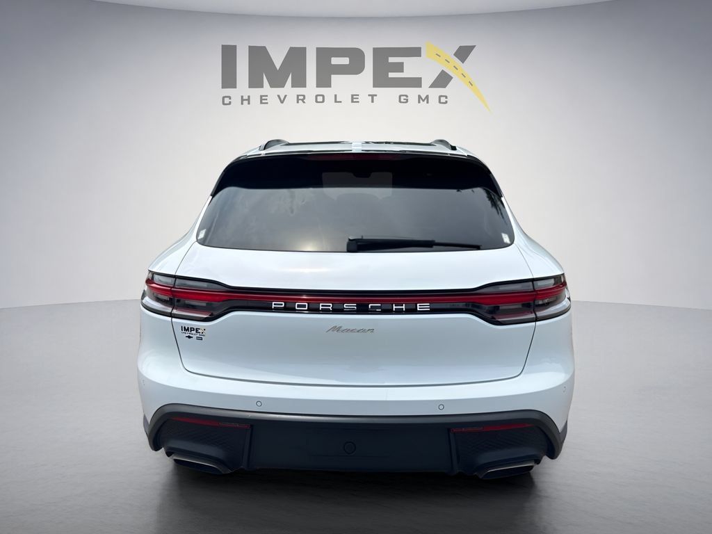 Used 2024 Porsche Macan AWD/4WD image 7