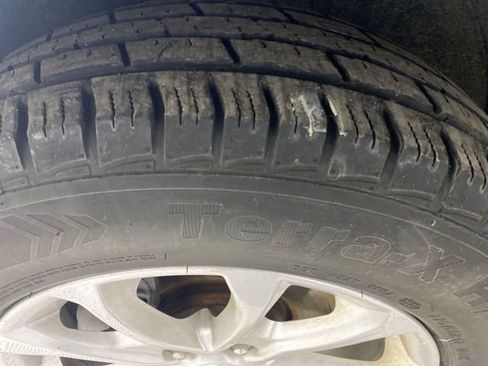 Used 2019 Chevrolet Equinox LT w/ Driver Convenience Package image 23