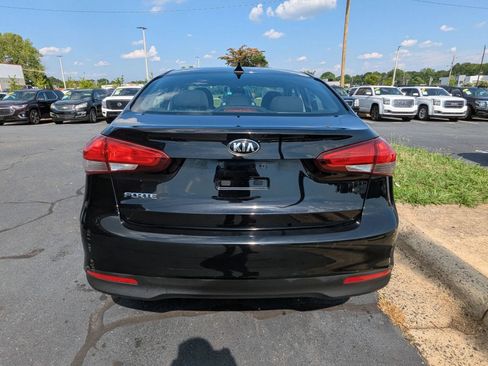 Used 2018 Kia Forte LX FWD image 6