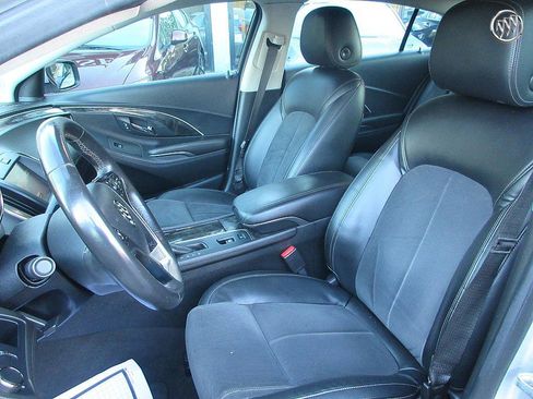 Used 2015 Buick LaCrosse image 17