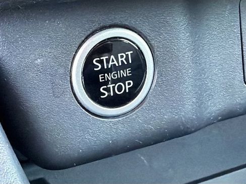 Used 2021 Nissan Rogue SV w/ Premium Package FWD image 35