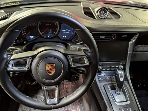 Certified 2019 Porsche 911 Turbo S AWD/4WD image 33