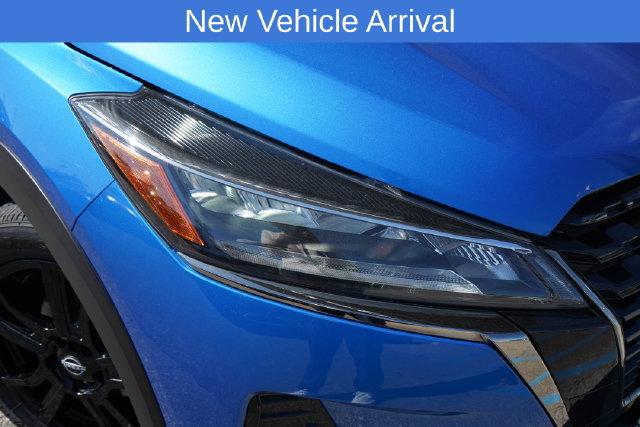 Used 2024 Nissan Kicks SR w/ SR Premium Package FWD image 13