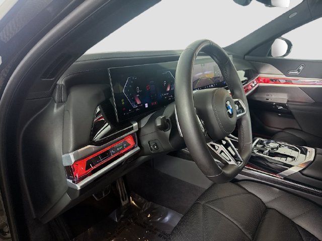 Used 2026 BMW 740i xDrive AWD/4WD image 22